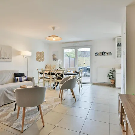 Ferienhaus Sejourolonne - Maison Para-hotelliere 4 Etoiles, Quartier Calme *