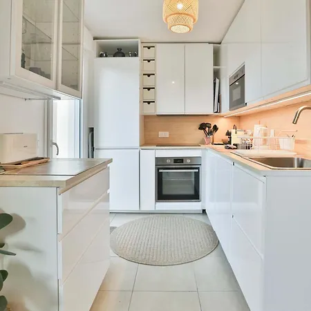 Vakantiehuis Sejourolonne - Maison Para-hotelliere 4 Etoiles, Quartier Calme *